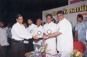 S Venkatesan, General Manager, receiving a certificate from A Namasivayam, Minister for Agriculture, Pondicherry 