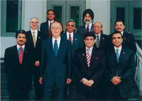 N Kumar meets Singapore Prime Minister 